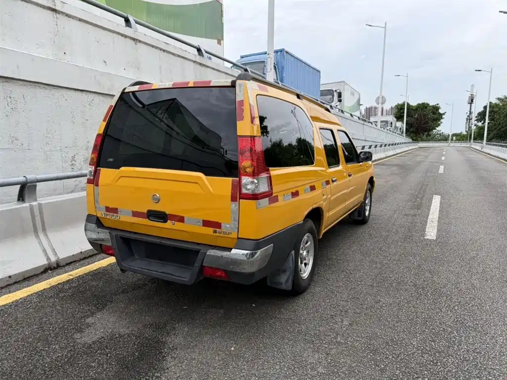 Nissan ZN Van 2011 2011 2.4L 2WD Premium 5-seater ZN6493