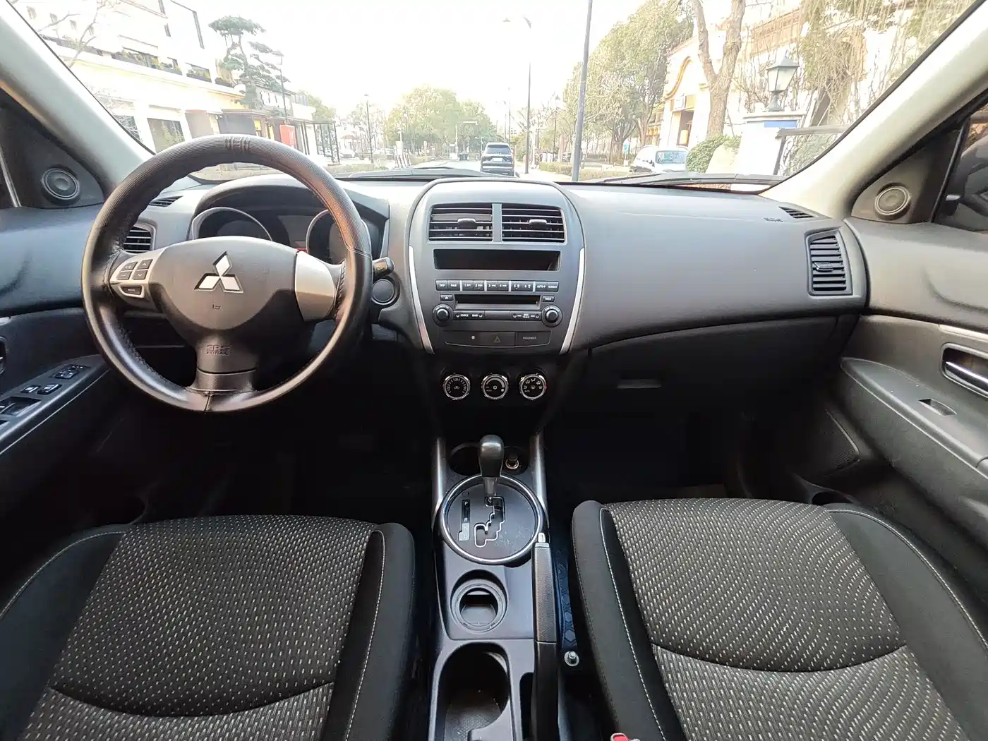 Mitsubishi ASX 2015 2.0L CVT 2WD Elite Edition фото 10
