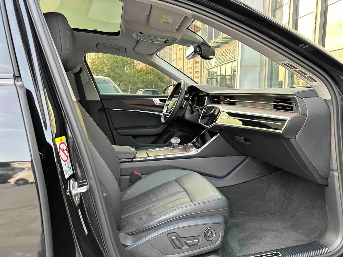 Audi A6 (Import) 2020 allroad quattro Explorer 55 TFSI Premium Off-Road фото 16