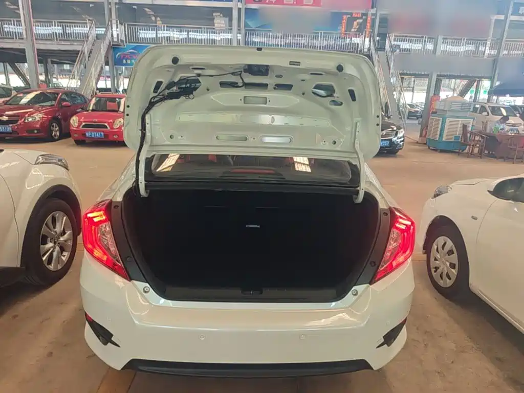 صورة 19 - Honda Civic