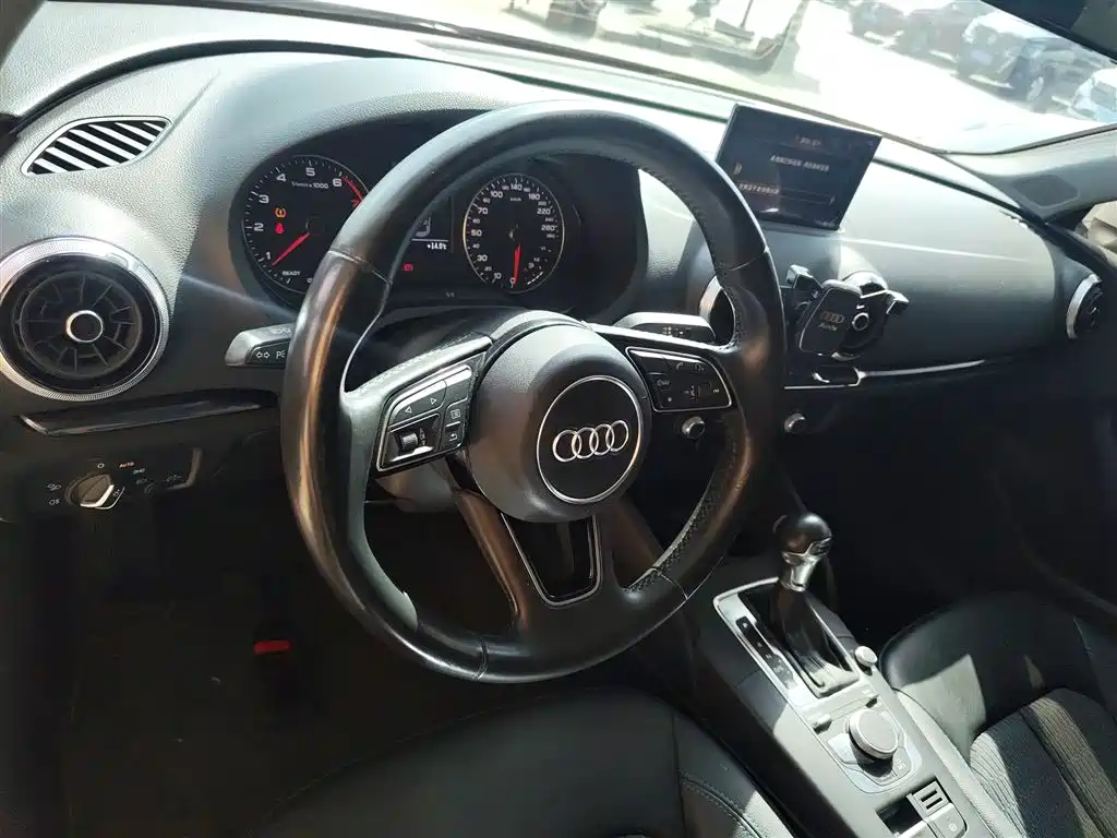 Фото 7 - Audi A3