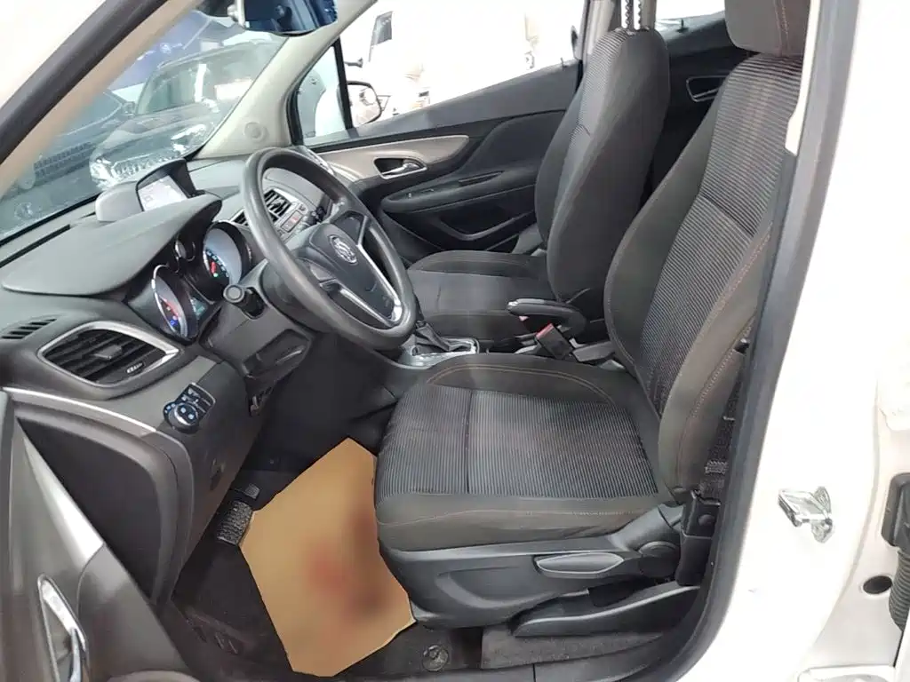 Фото 15 - Buick Encore
