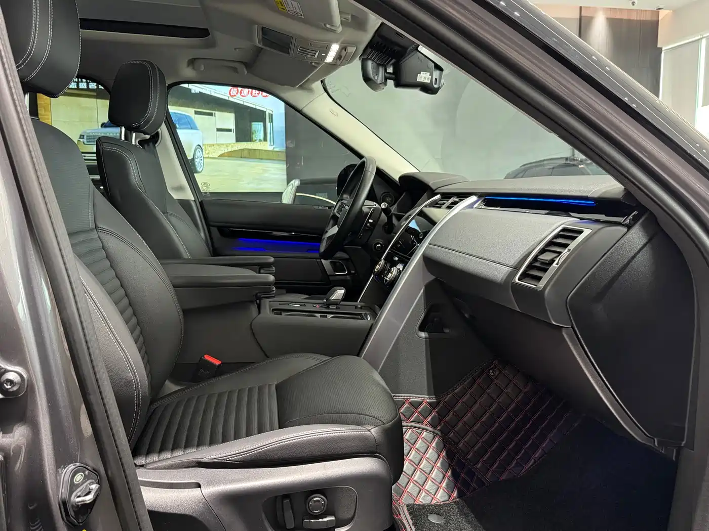 Land Rover Discovery 2024 Model 360PS S фото 12