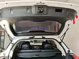 Фото 19 - Geely Atlas