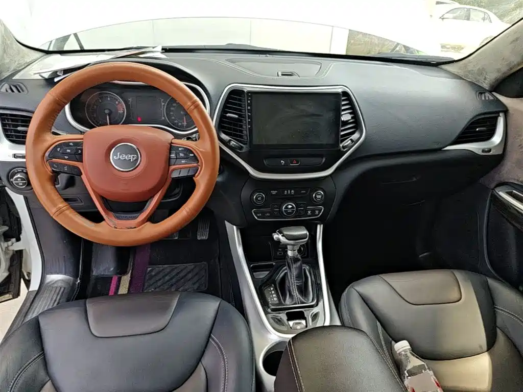 Jeep Cherokee 2016 2016 2.4L Leading Edition