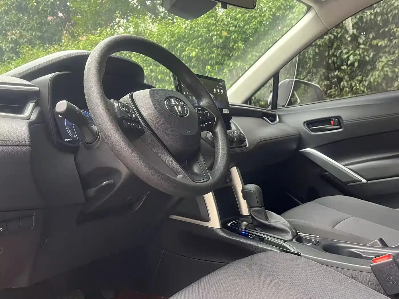 Toyota Corolla Cross 2023 2.0L Pioneer Edition фото 7