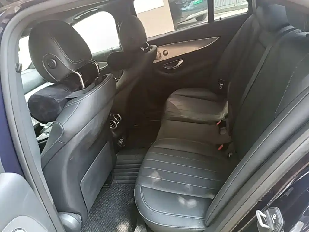 Фото 17 - Mercedes-Benz E-Class (Import)