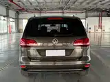 Фото 12 - Volkswagen Sharan
