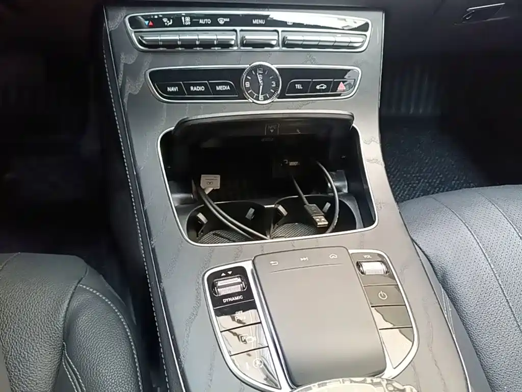 Фото 14 - Mercedes-Benz E-Class (Import)