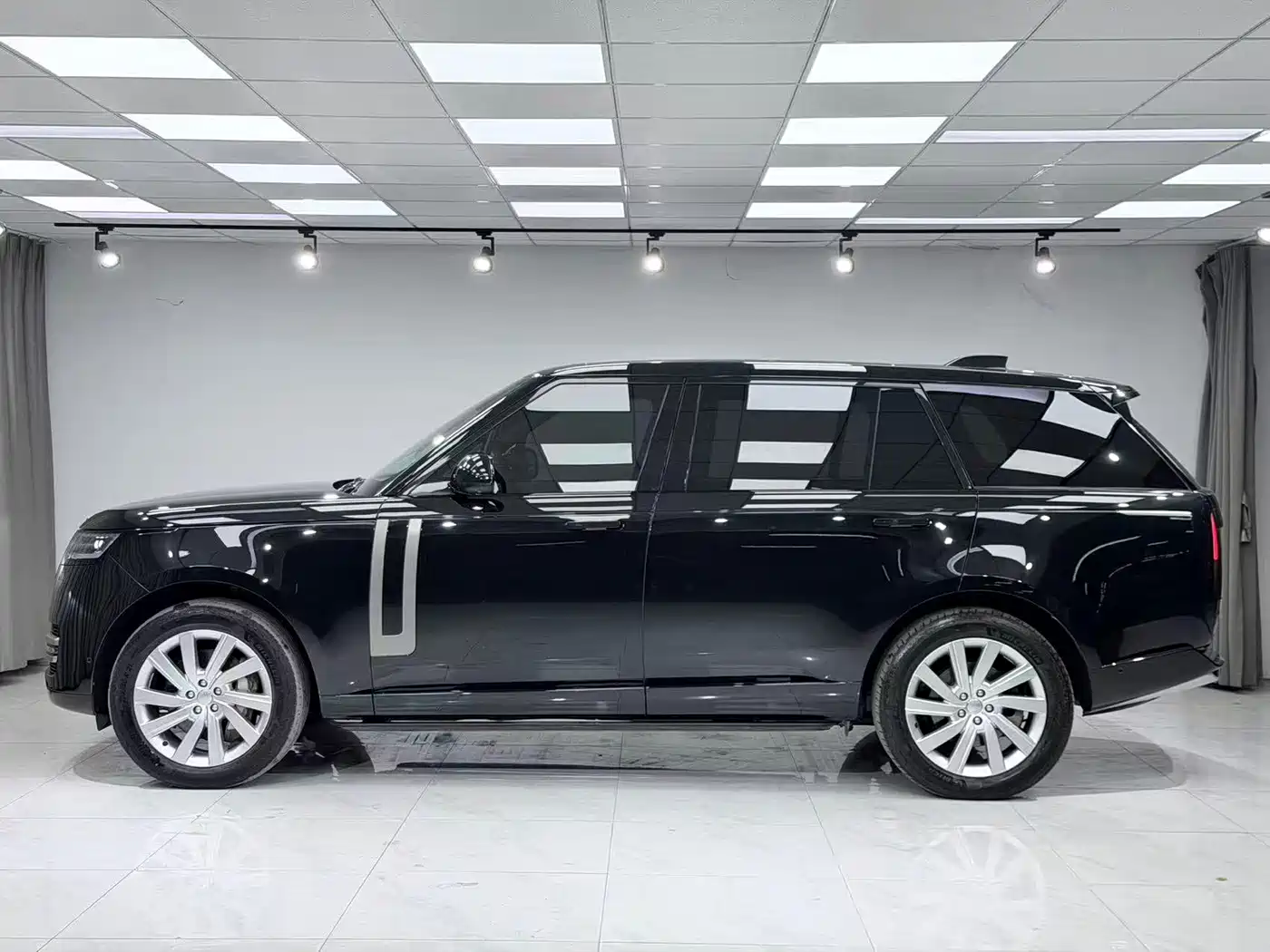 Фото 3 - Land Rover Range Rover