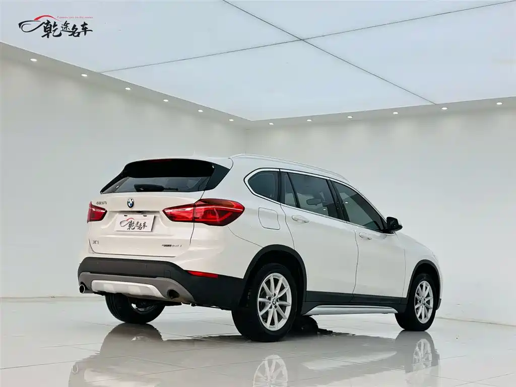 BMW X1 2019 sDrive18Li Fashion Model фото 7
