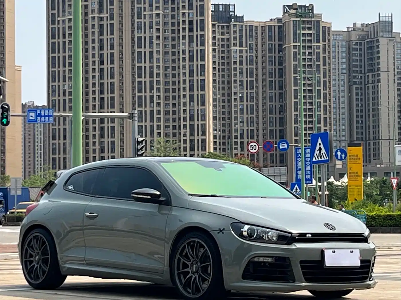 Volkswagen Scirocco 2011 Model R 2.0TSI фото 3
