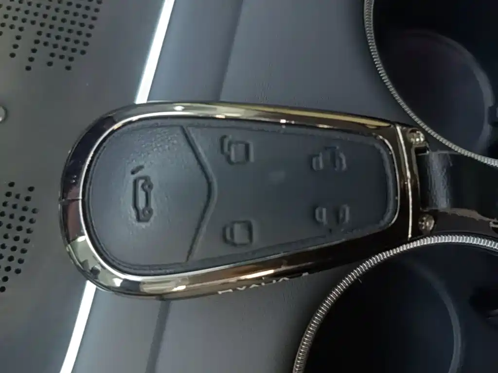 Voyah Dreamer 2026 2025 PHEV AWD Flagship Qian Kun Edition