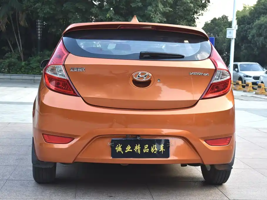 Hyundai Reina 2014 Model 1.4L Automatic GLX фото 6