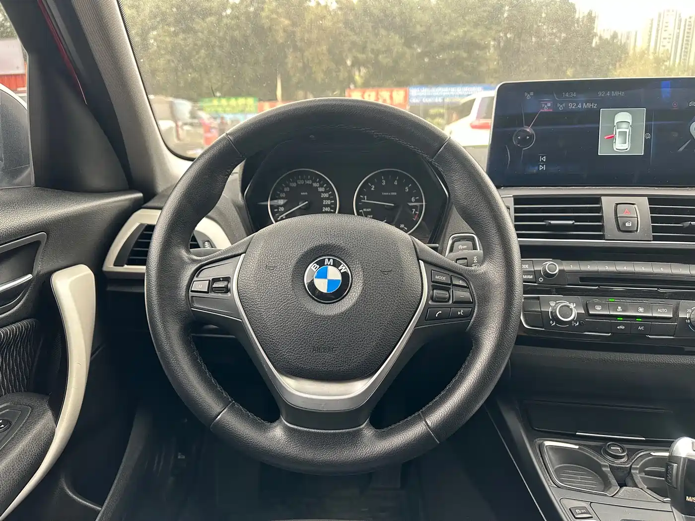 BMW 1 Series (Import) 2015 118i Leading фото 7