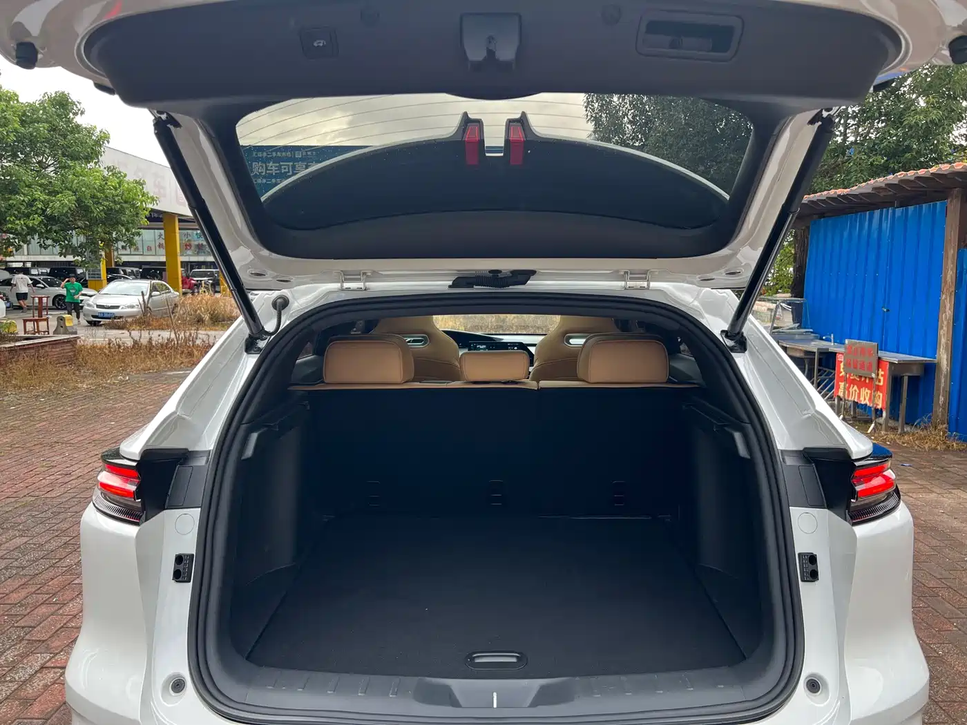 Changan UNI-K 2024 2024 2.0T FWD Global Edition