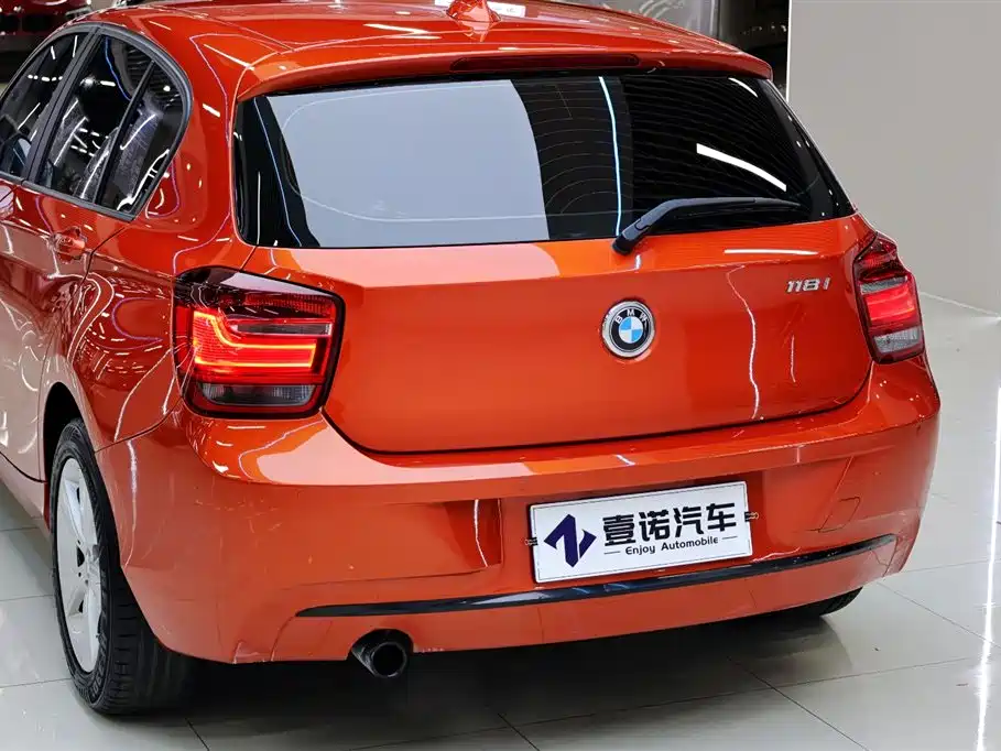 BMW 1 Series (Import) 2013 Facelift 118i Sport Model фото 6
