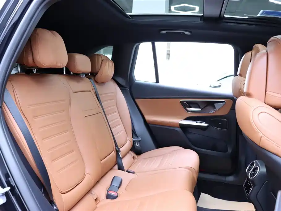 Mercedes-Benz GLC 2023 GLC 260 L 4MATIC Sport 5-seater фото 17