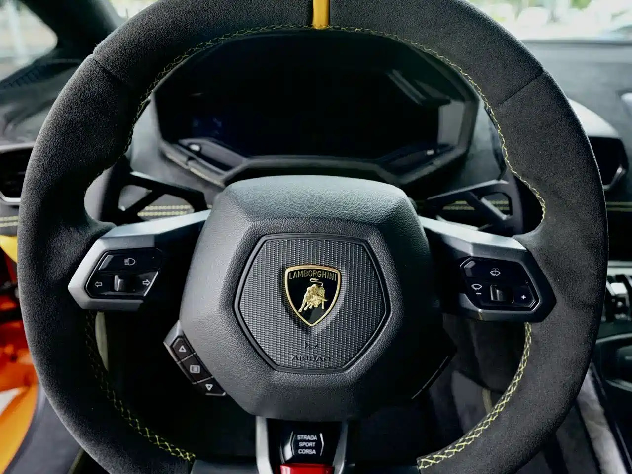 Lamborghini Huracán 2014 LP 610-4 фото 8