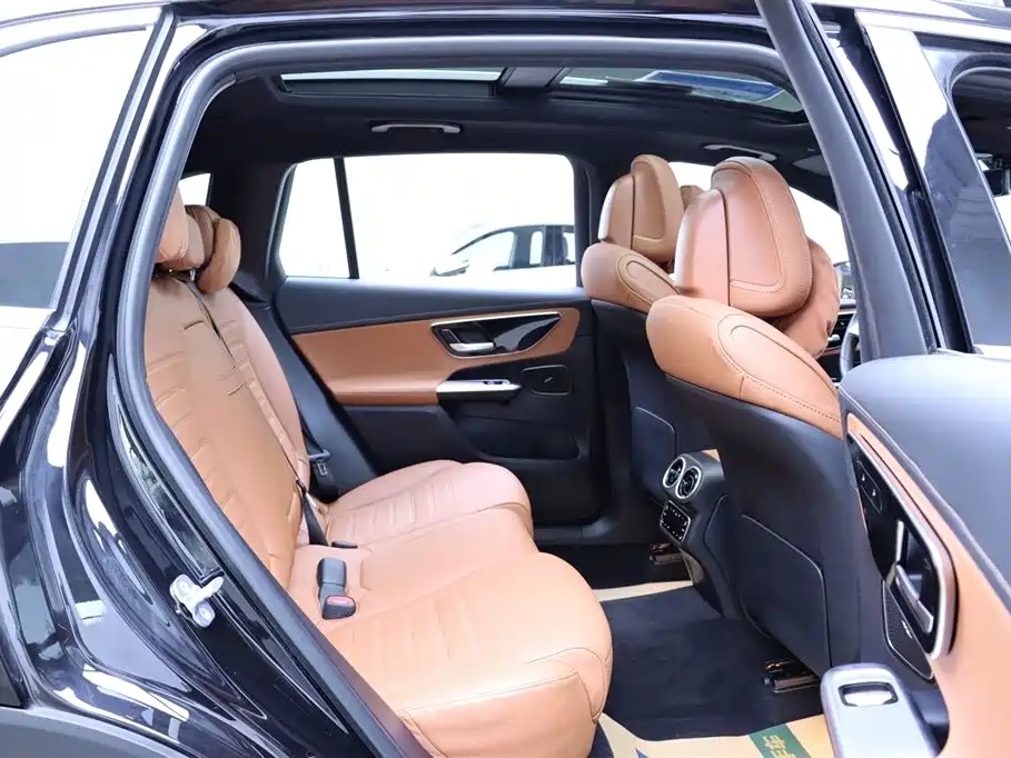 Mercedes-Benz GLC 2023 GLC 260 L 4MATIC Sport 5-seater фото 16