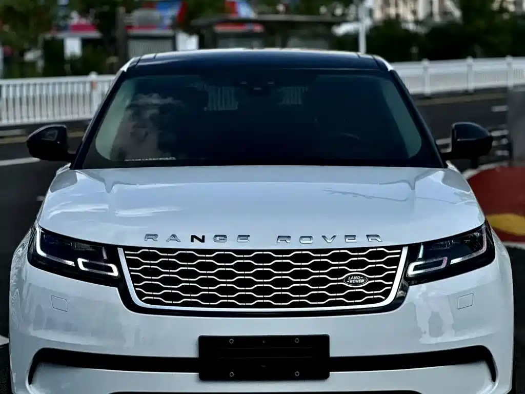 Фото 2 - Land Rover Range Rover Velar