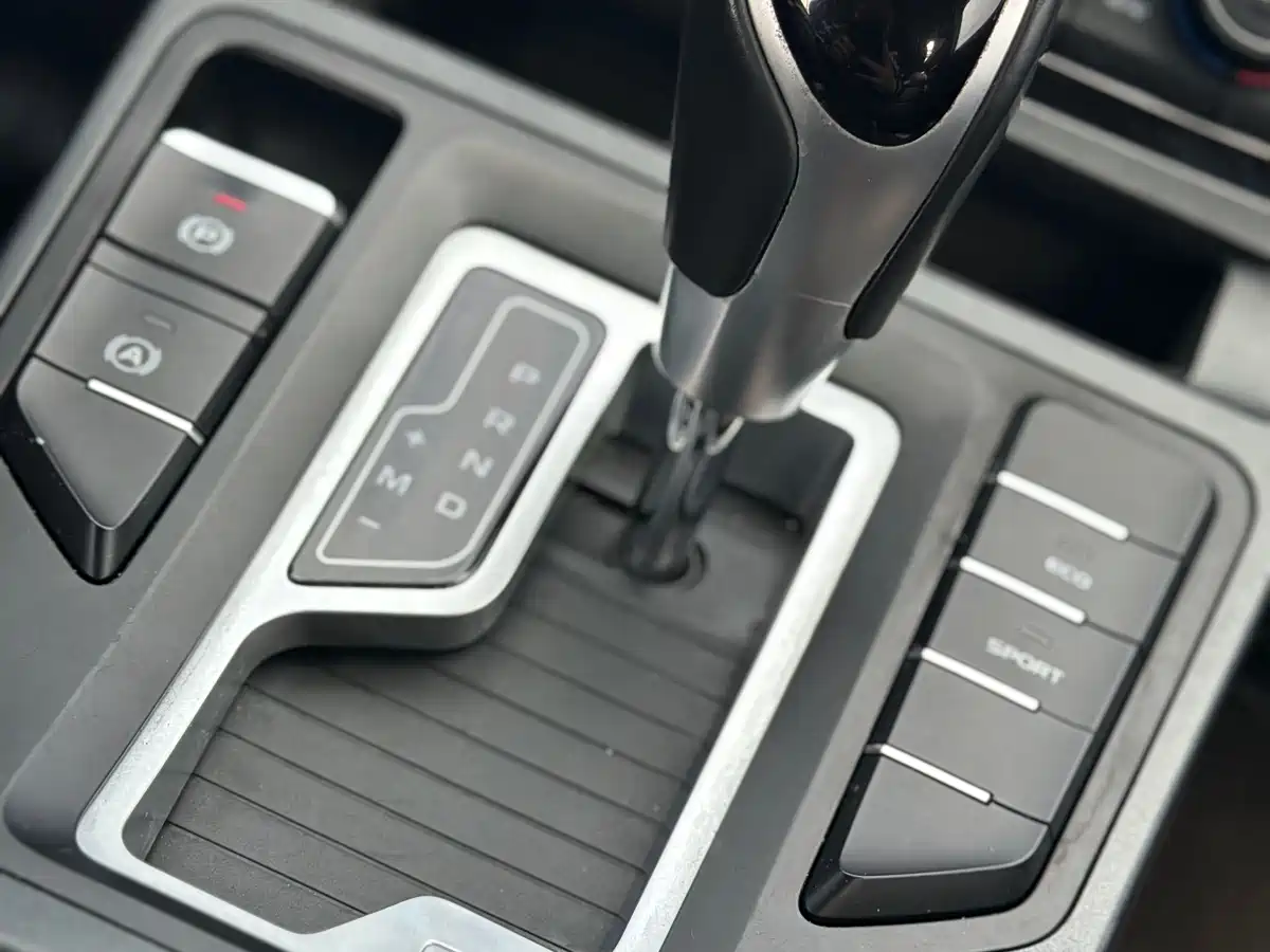 GEELY AUTOMOBILE EMGRAND GL