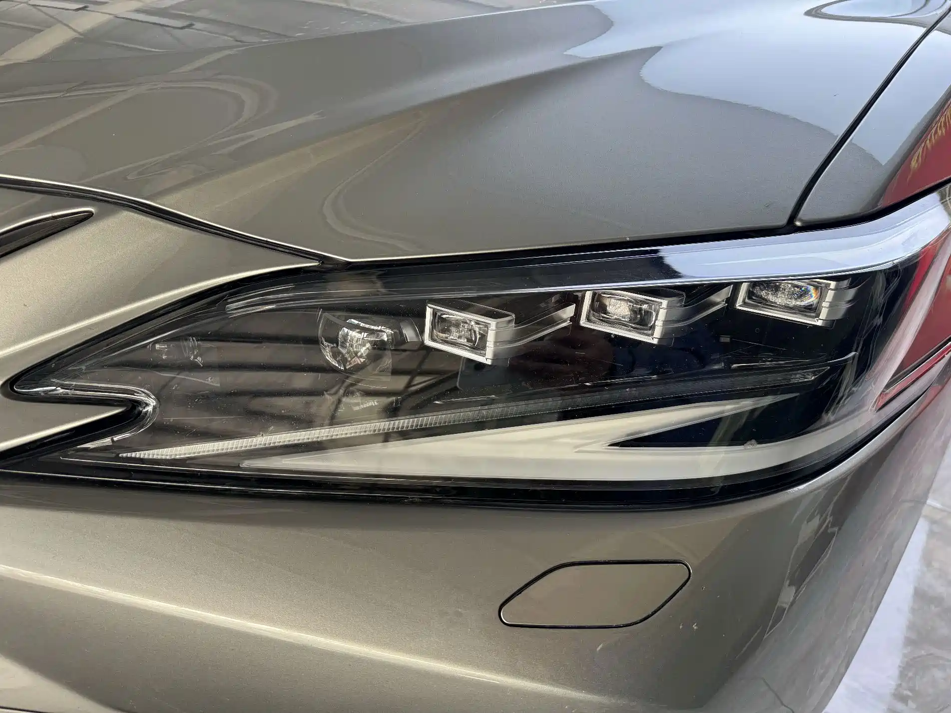 Фото 6 - Lexus ES