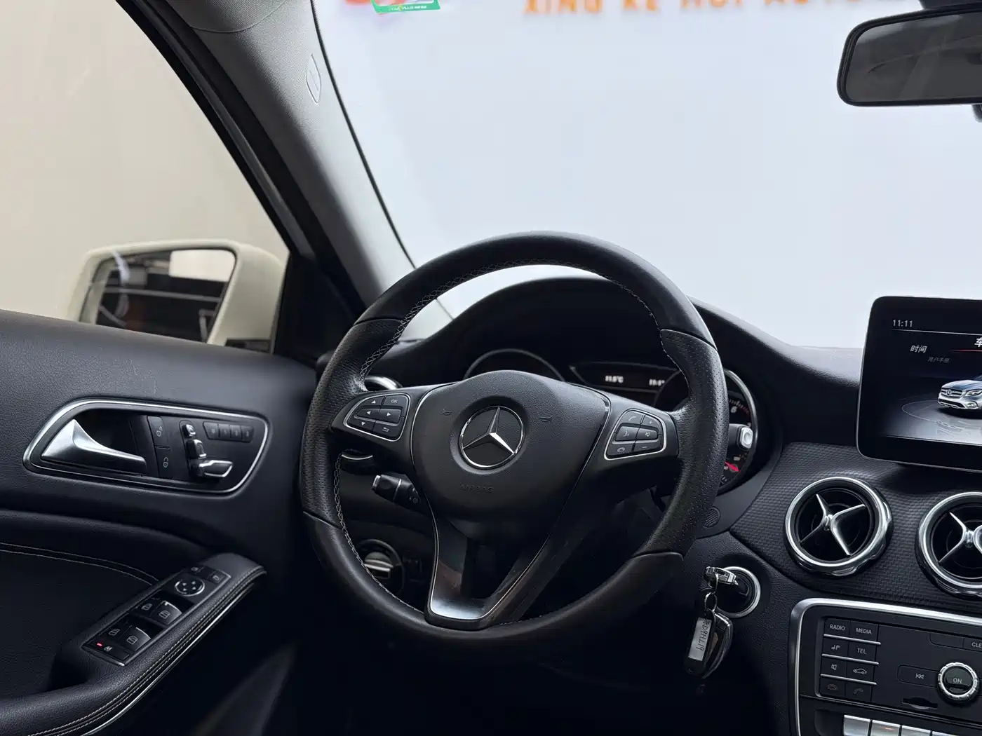 Mercedes-Benz GLA 2018 GLA 200 Dynamic фото 8