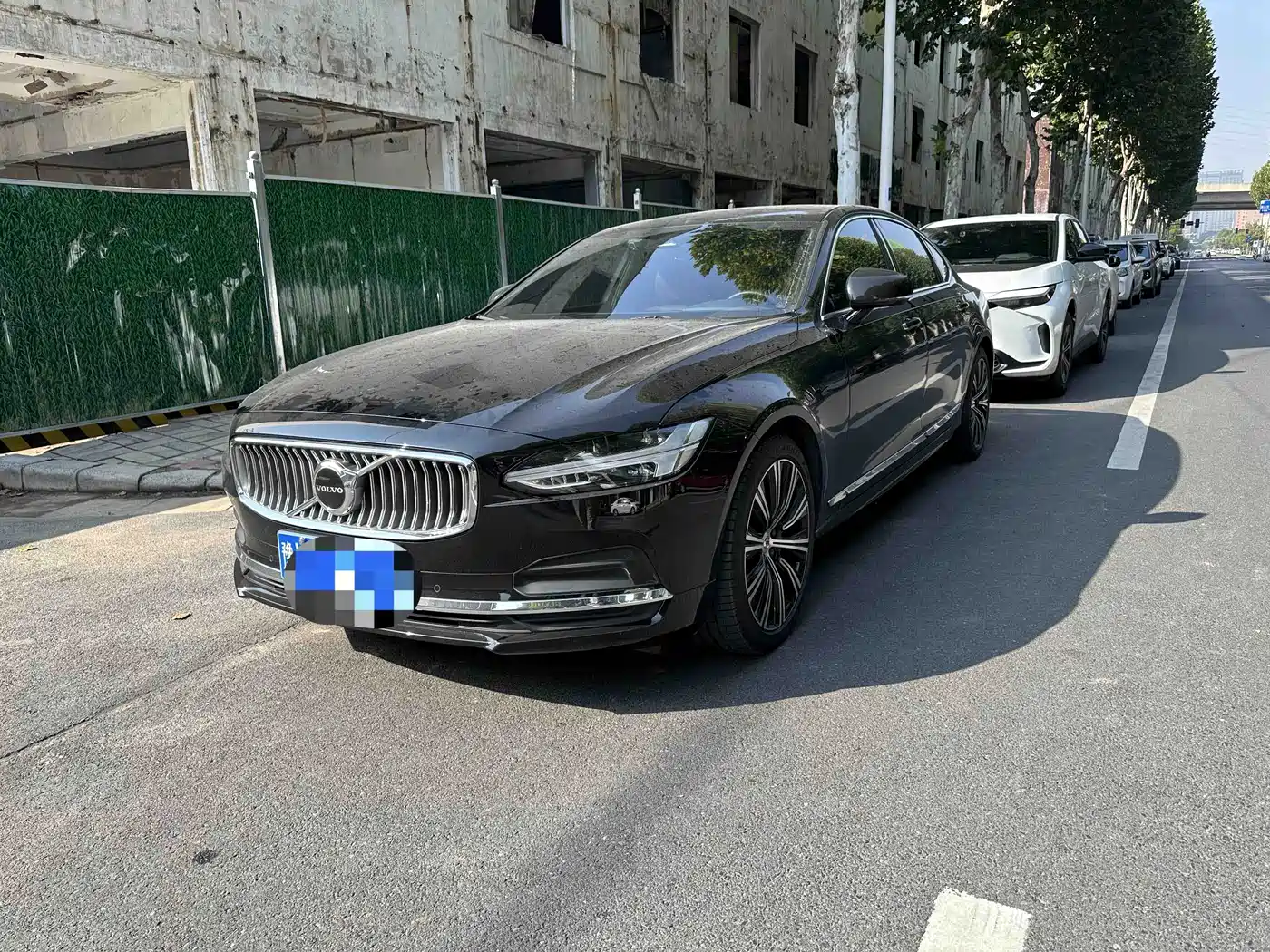 Volvo S90 2023 — пригон из Китая