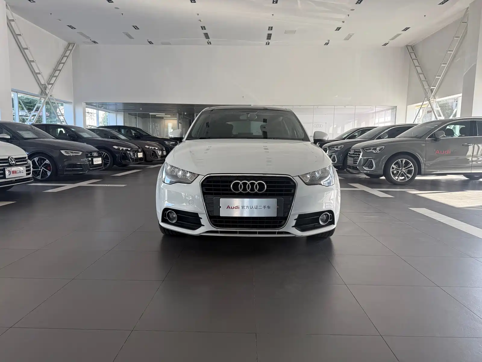 Фото 2 - Audi A1