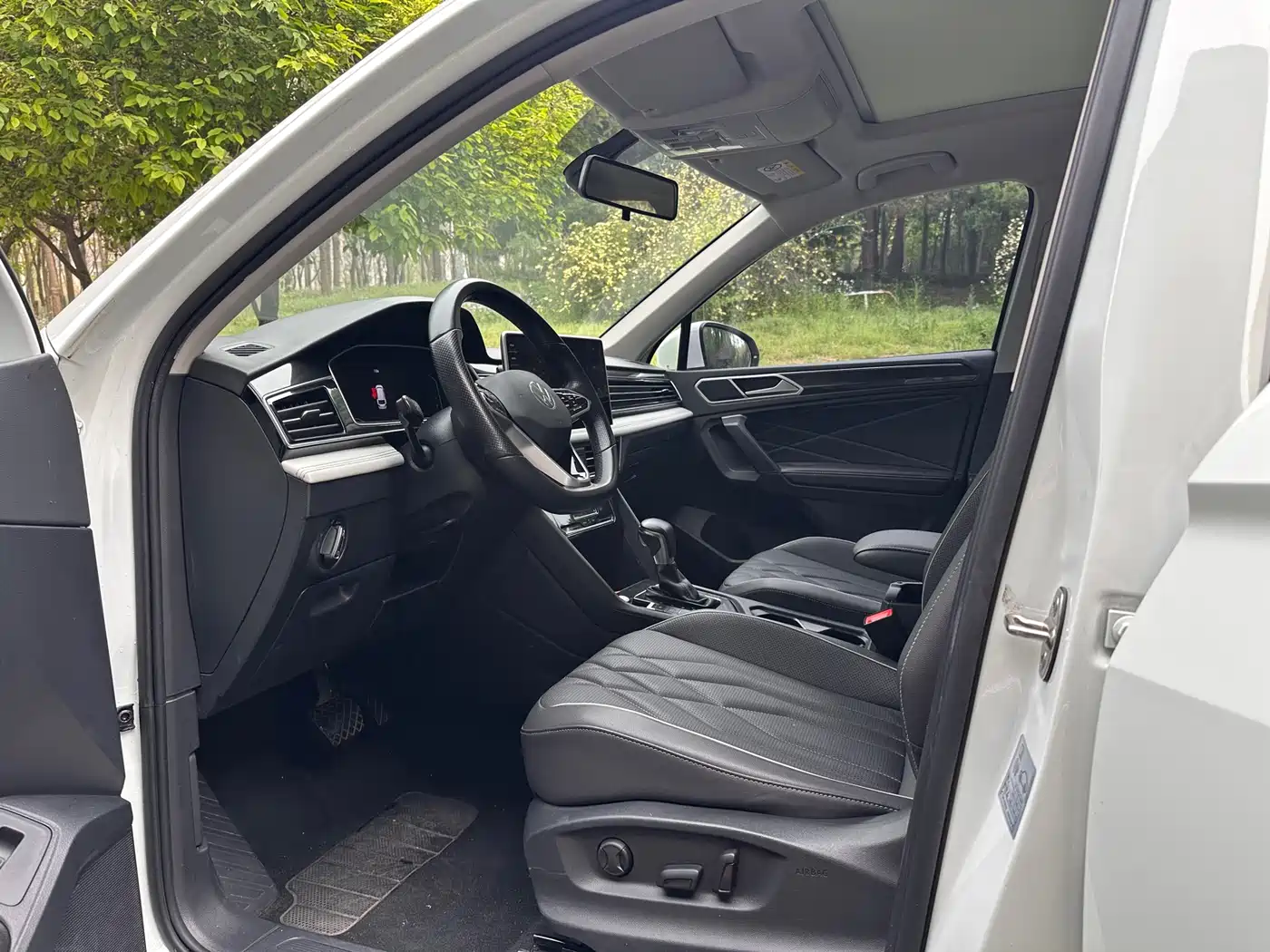 Volkswagen Tiguan L 2023 330TSI Auto 2WD Smart Edition фото 8