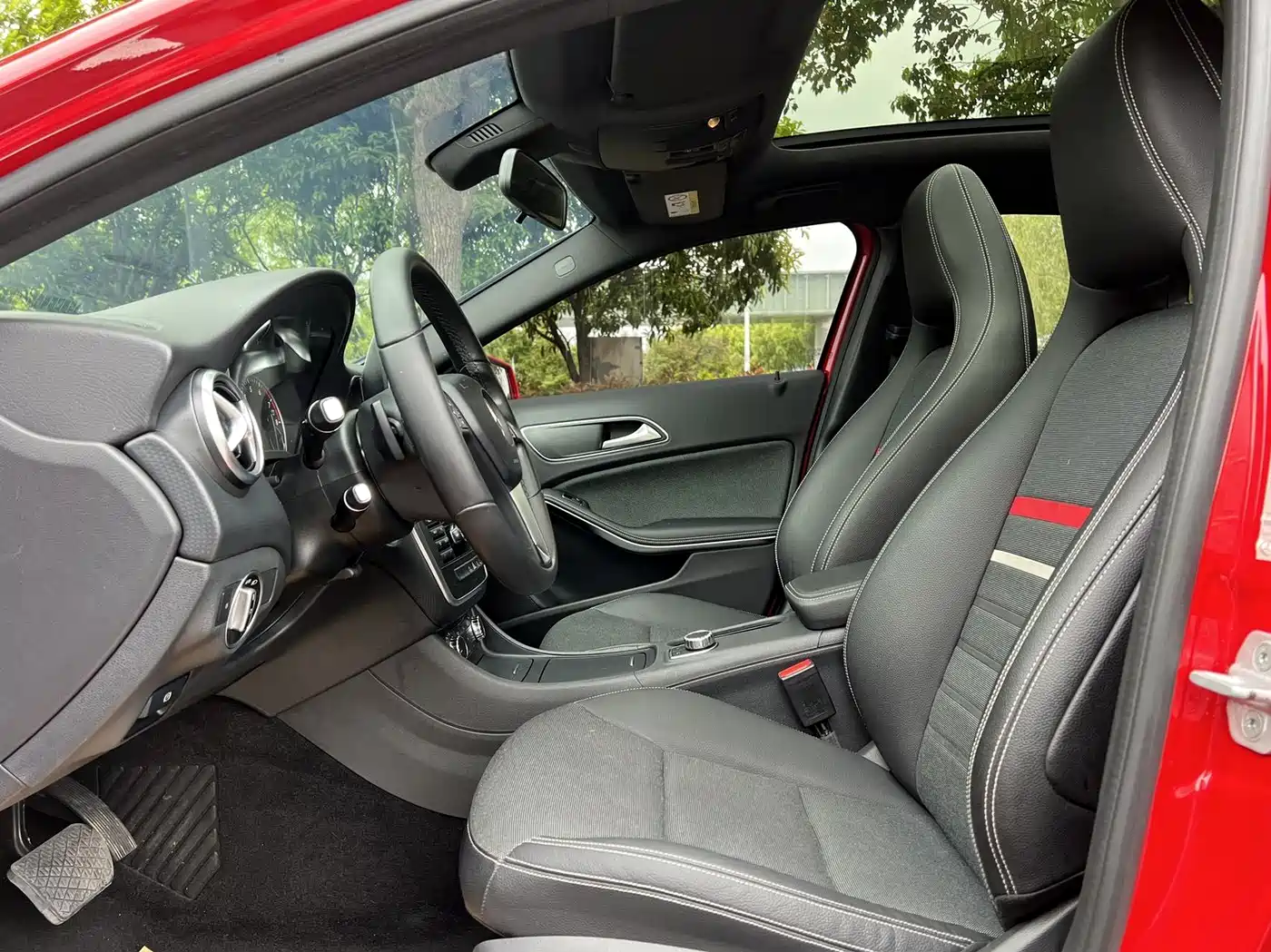 Mercedes-Benz A-Class (Import) 2015 A 180 фото 8