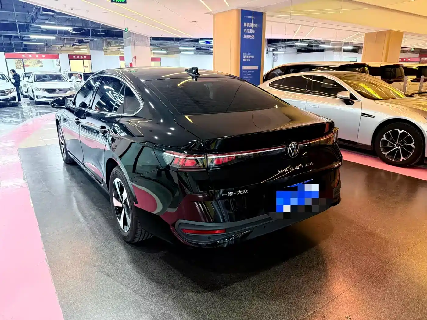 Volkswagen Magotan 2024 300TSI DSG Premium Edition фото 12