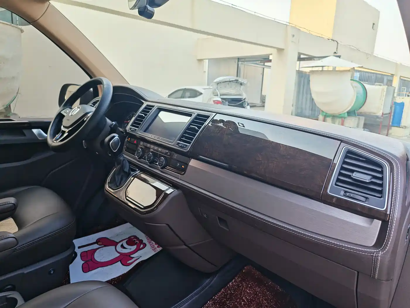 Volkswagen Caravelle 2019 2.0TSI 4WD Luxury 7-seater фото 4