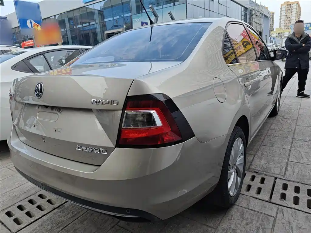 Škoda Rapid 2019 1.5L Automatic Comfort China V фото 7