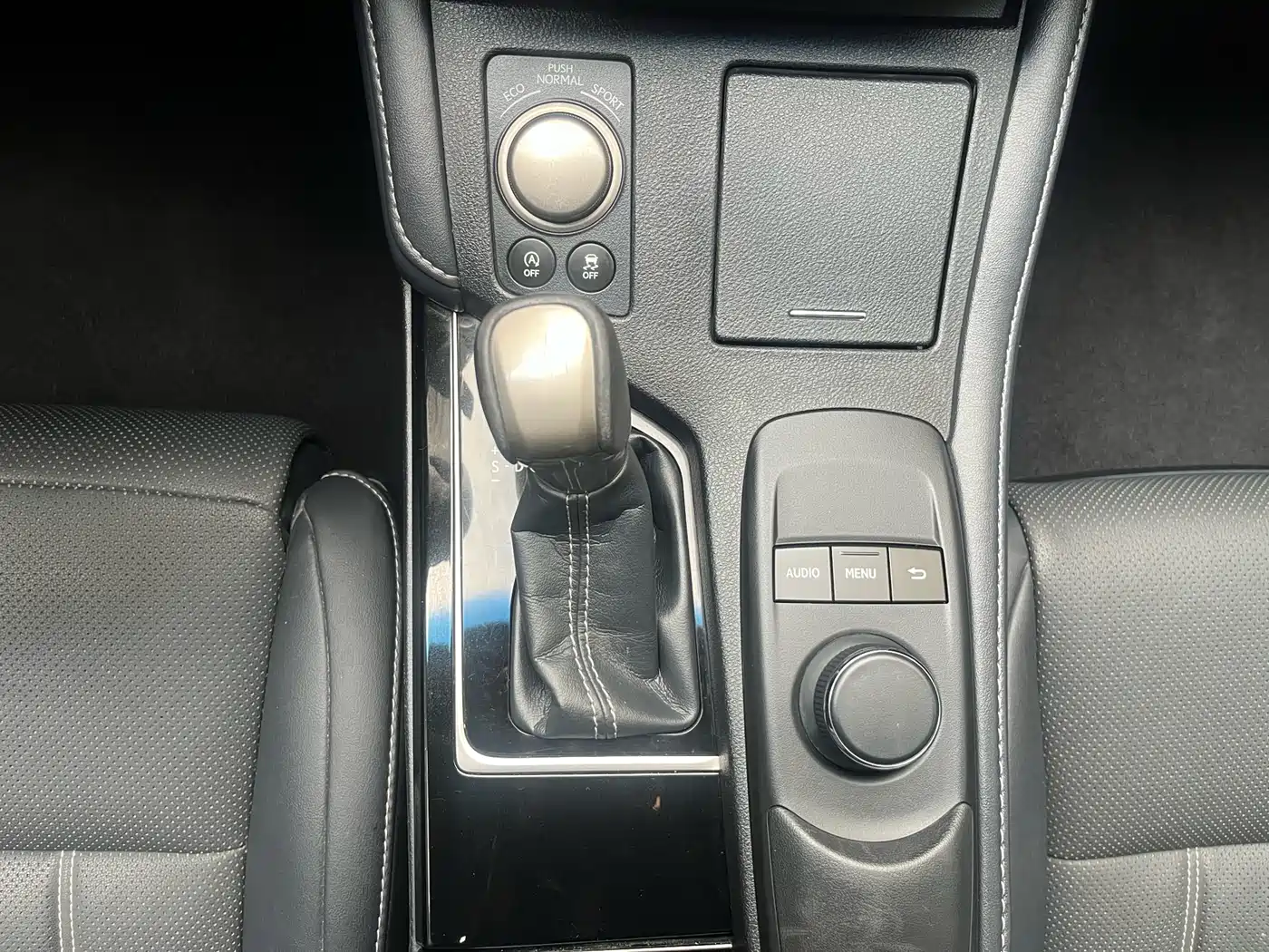 Lexus ES 2015 200 Elite Edition фото 31