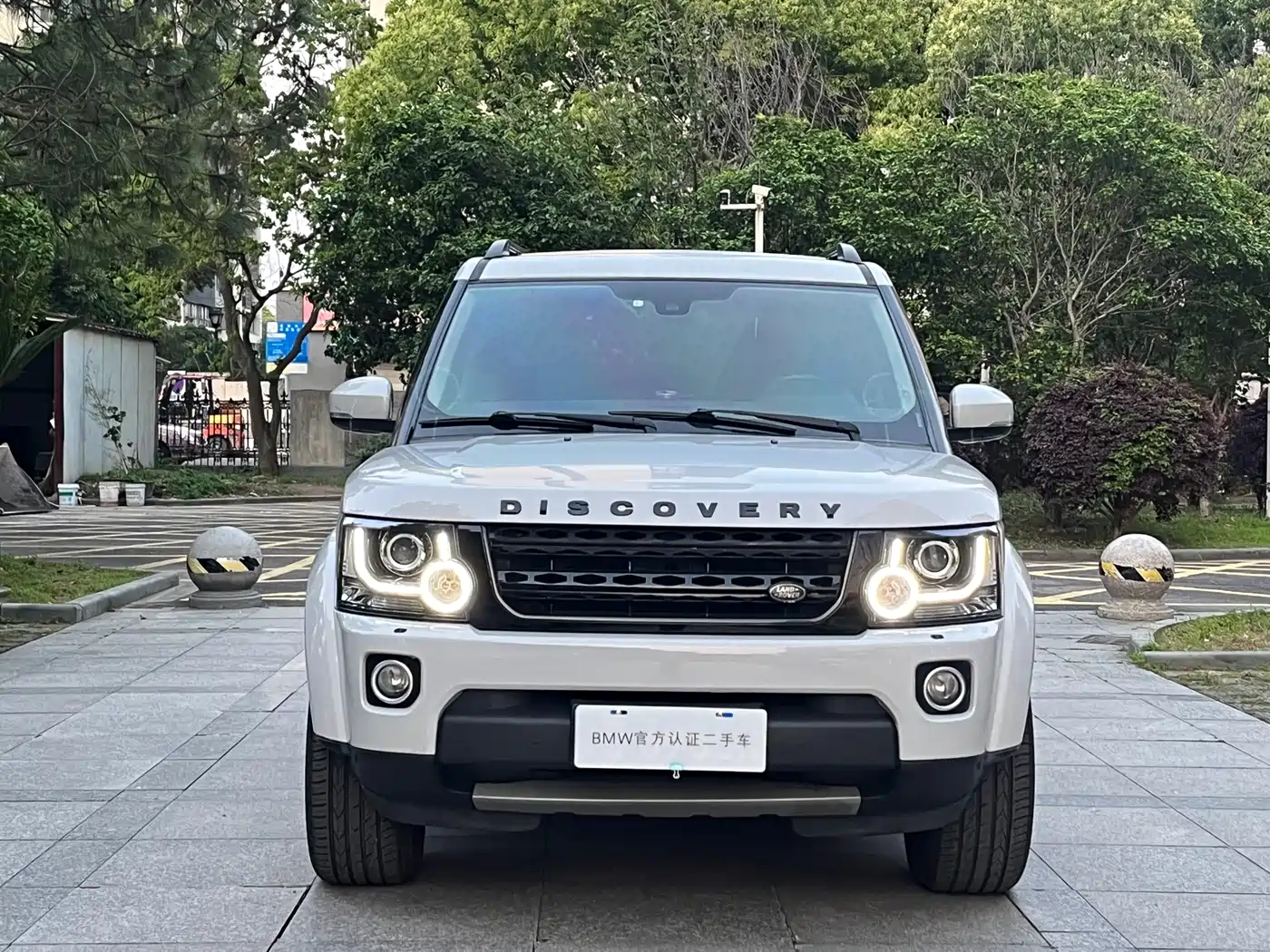 Land Rover Discovery 2015 3.0 SDV6 HSE Diesel фото 15
