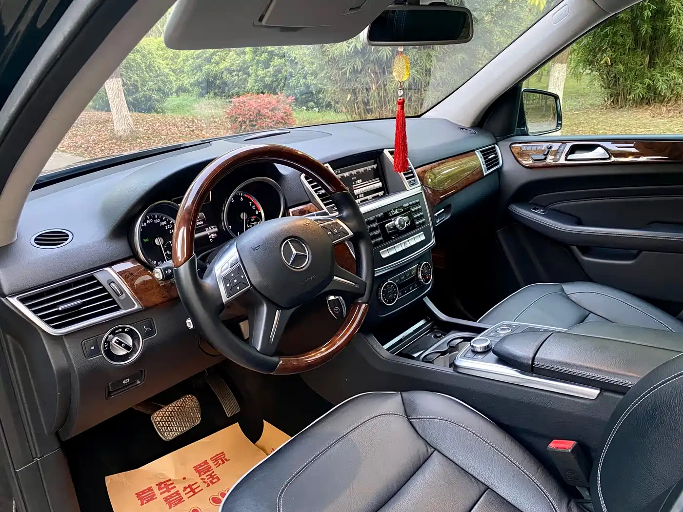 Mercedes-Benz M-Class 2012 Model ML 350 Luxury фото 9