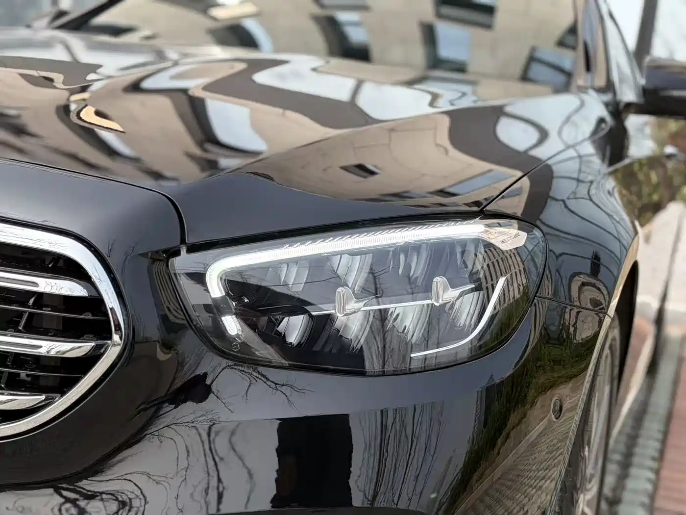 Mercedes-Benz E-Class 2023 E 300 L Sport Fashion фото 21