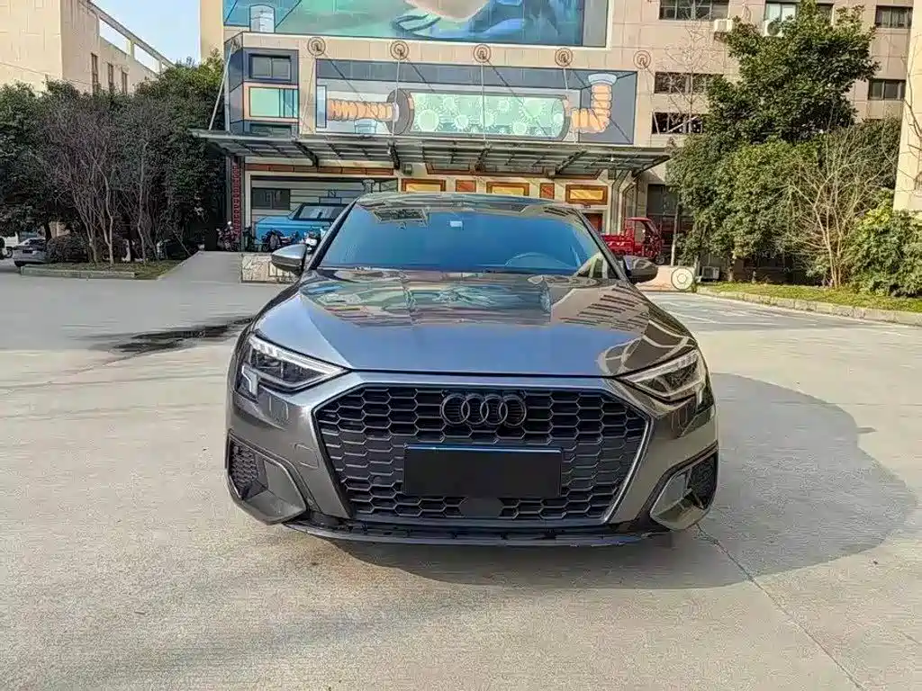 Photo 2 - Audi A3