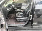 Фото 16 - Ford Explorer