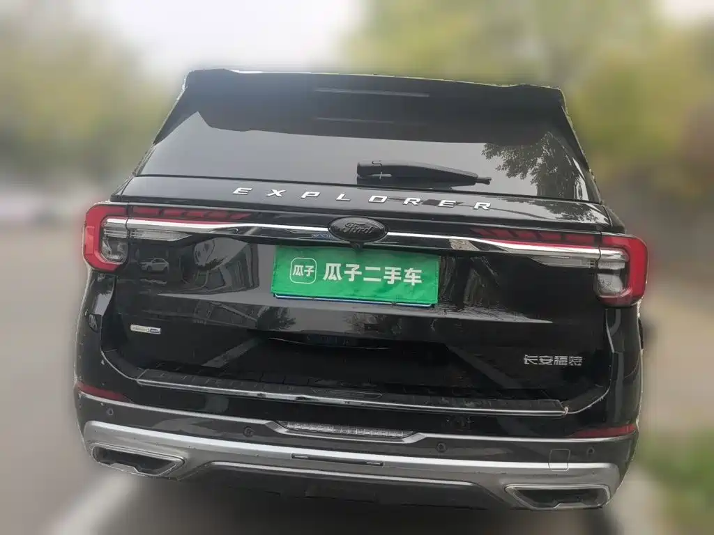 Фото 5 - Ford Explorer