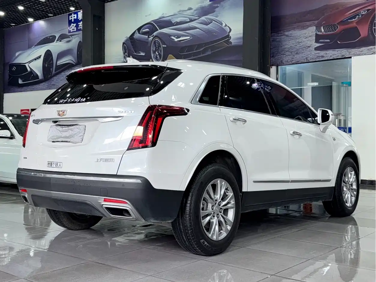 CADILLAC XT5