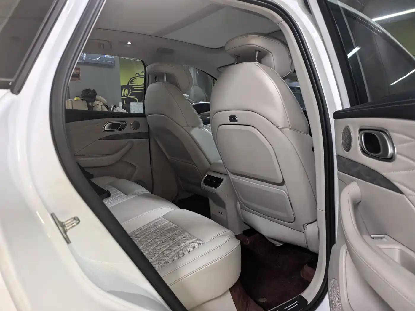 Nezha Auto Nezha L 2024 2024 Extended Range 310 Flash Charge PRO