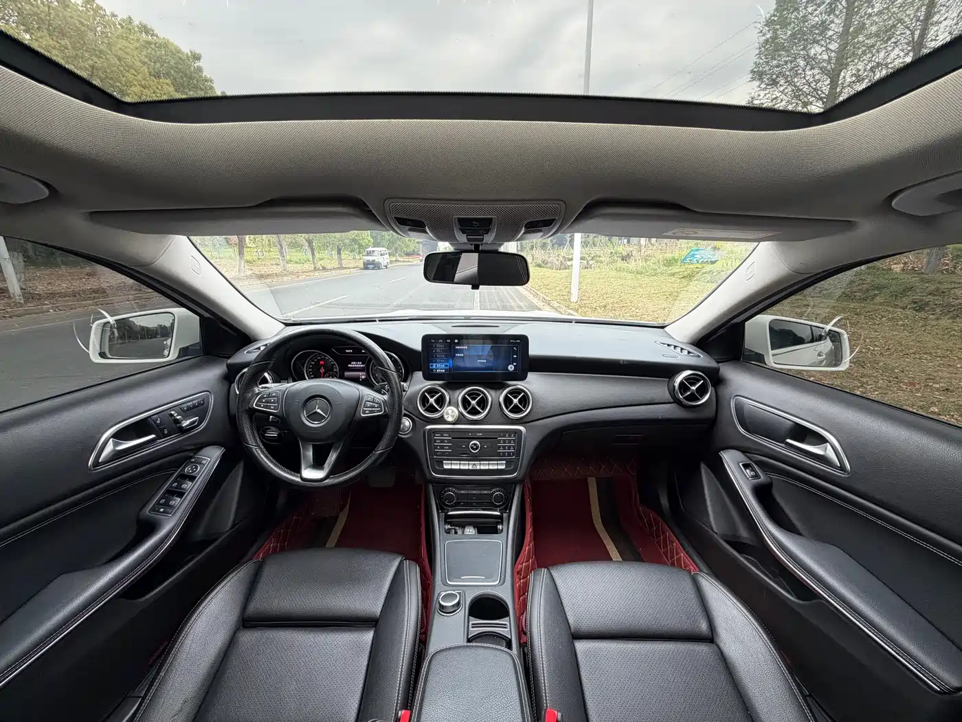 Mercedes-Benz GLA 2017 GLA 200 Dynamic фото 8