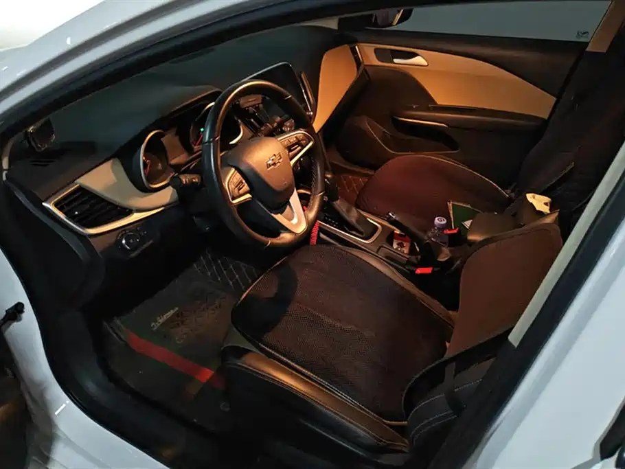 CHEVROLET CRUZE