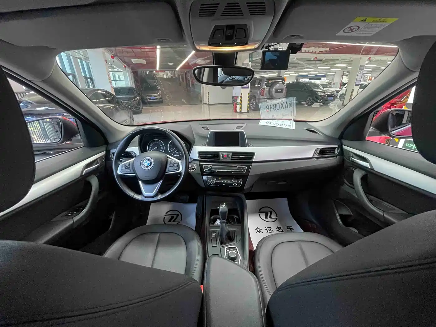 BMW X1 2018 sDrive20Li Leading Model фото 12