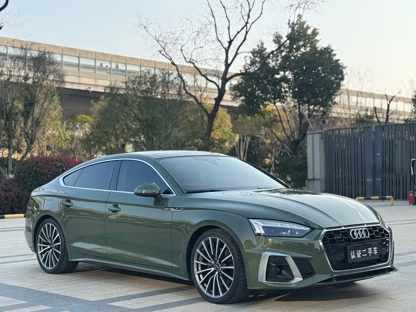 Audi A5 (Import) 2023 Sportback 40 TFSI quattro Luxury Dynamic фото 2