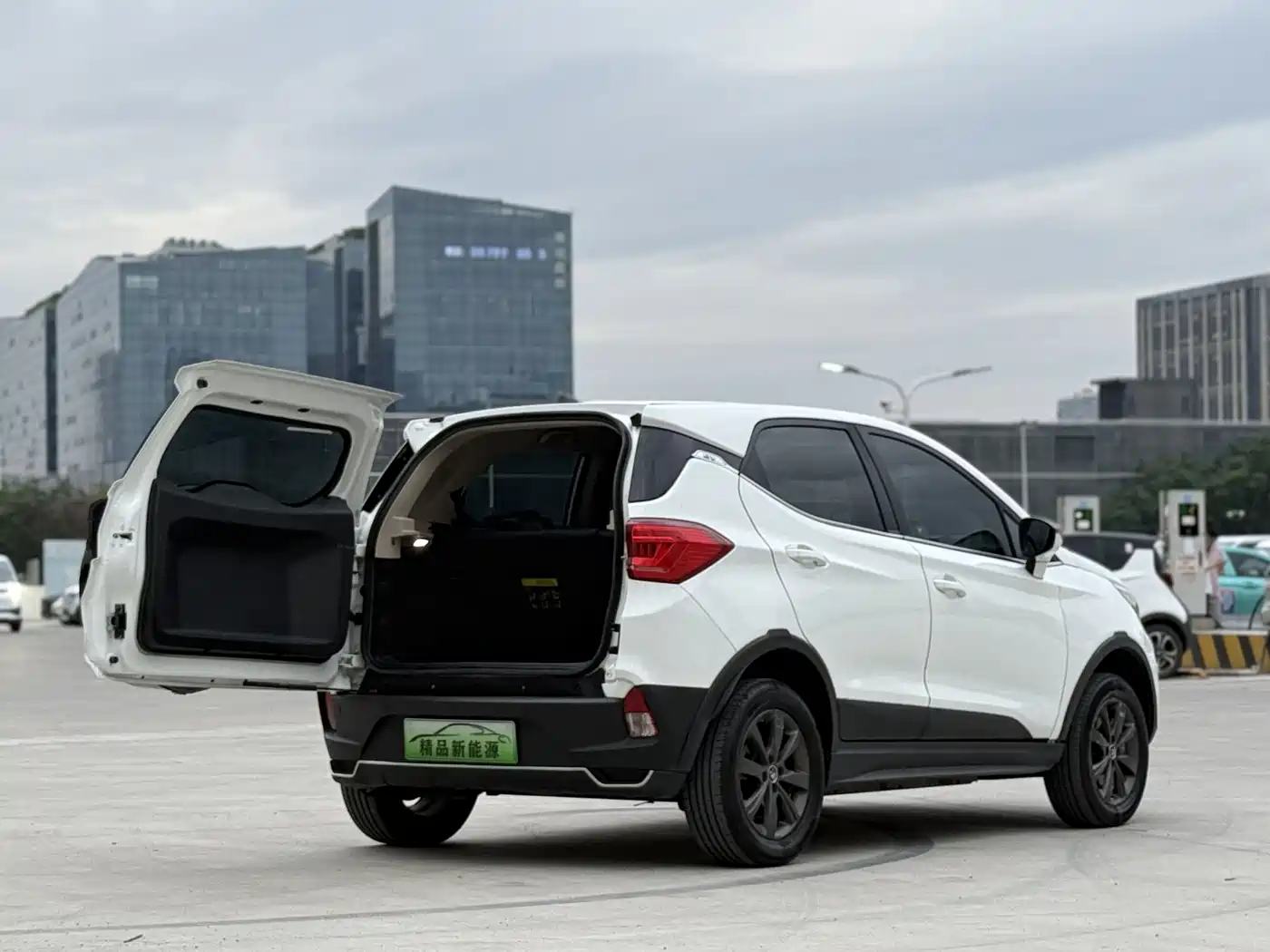 BYD Yuan New Energy 2019 EV360 Smart Connected Premium фото 8