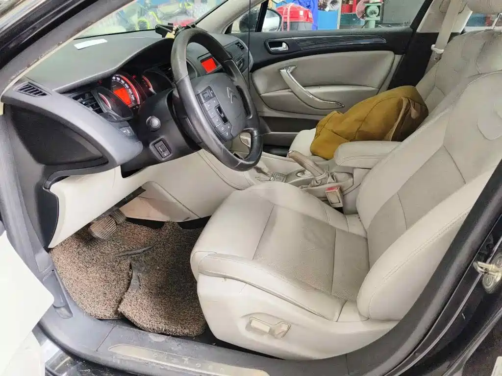 Photo 8 - Citroën C5
